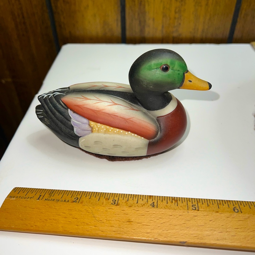 Jasco porcelain Mallard. No chip or cracks. Smoke/Pet free.  3x5” excellent